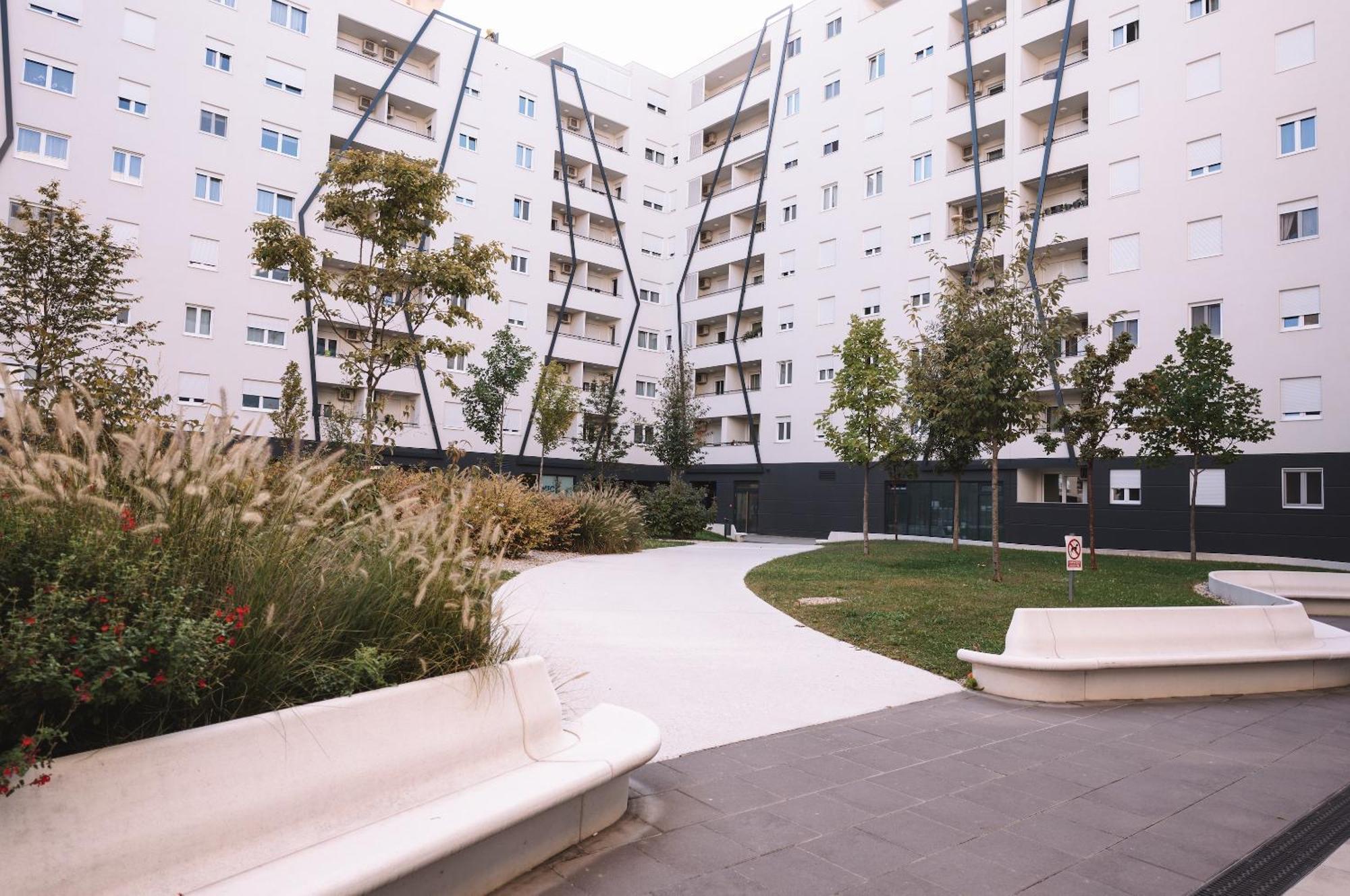 Flexible Selfcheckins 66 - Zagreb - Loggia - 80M2 - New - Luxury - Garage - 2 Bedrooms Exterior photo